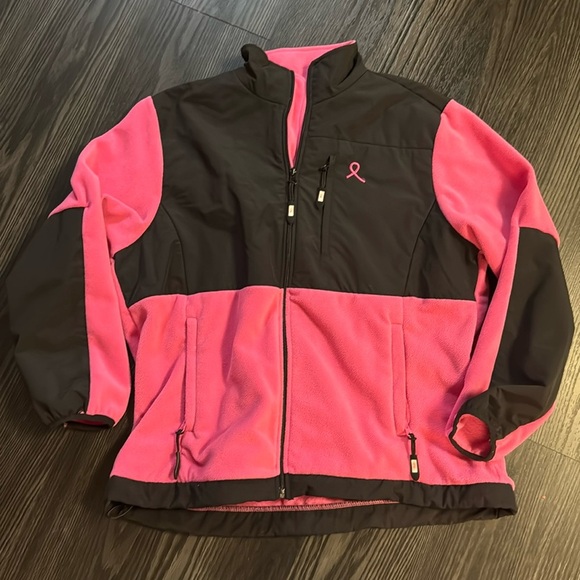 🍍Share the care jacket🍍sz XL🍍pit to pit 24”🍍length 26”🍍zip pockets🍍 - Picture 1 of 5